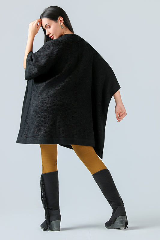 Noir Contour Hooked Cape