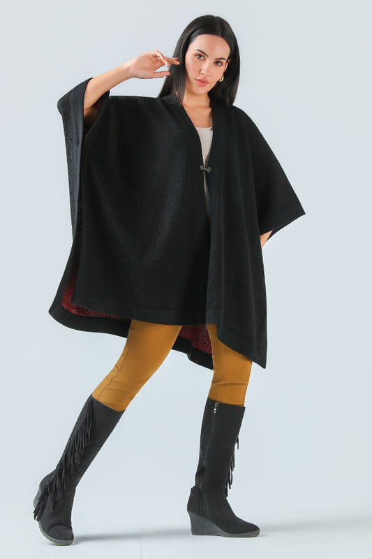 Noir Contour Hooked Cape